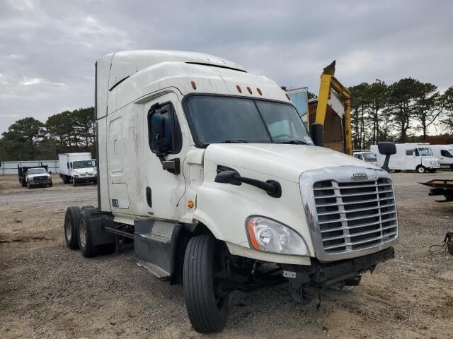 2016 FREIGHTLINER Cascadia