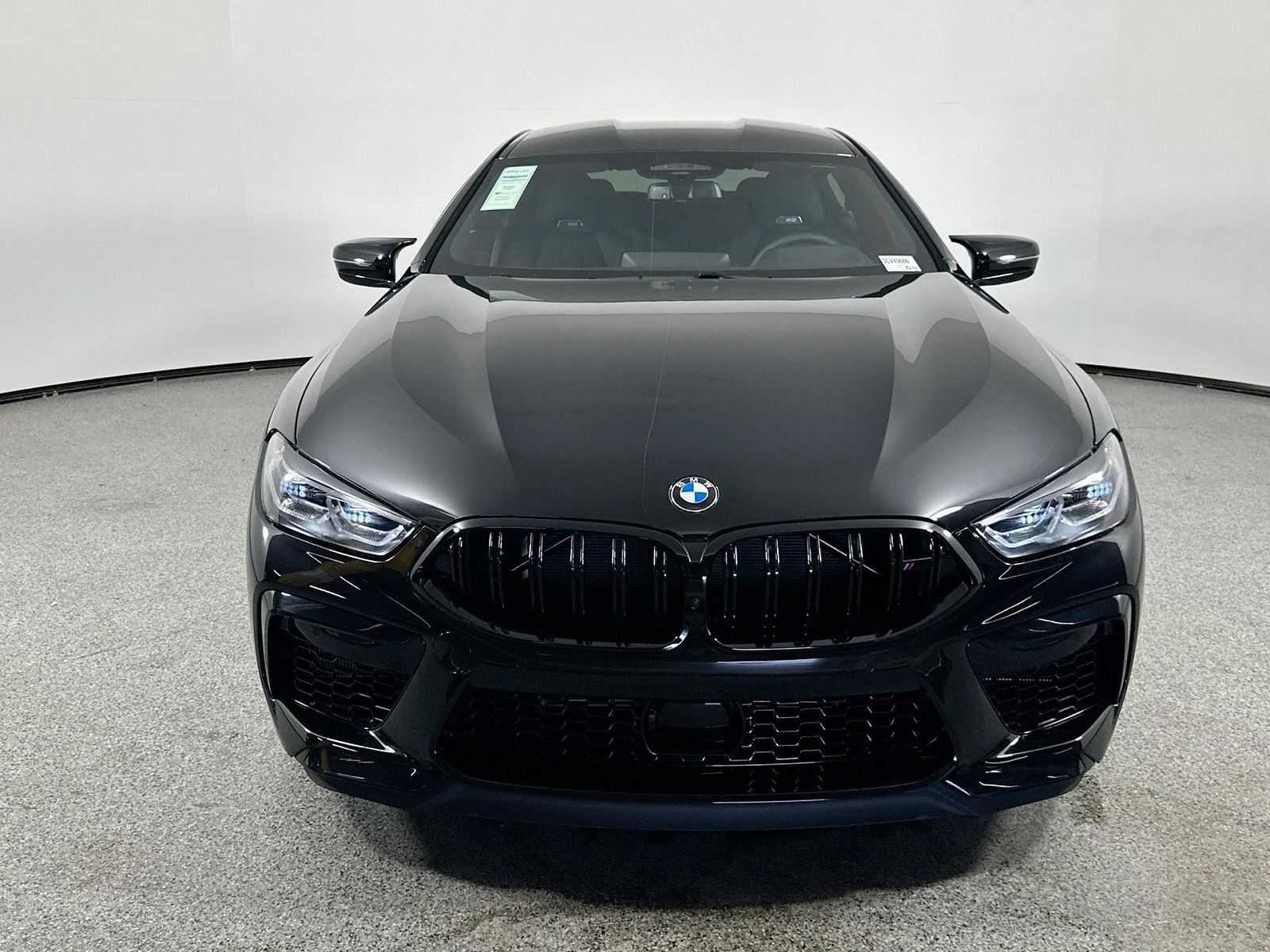 2025 BMW M8
