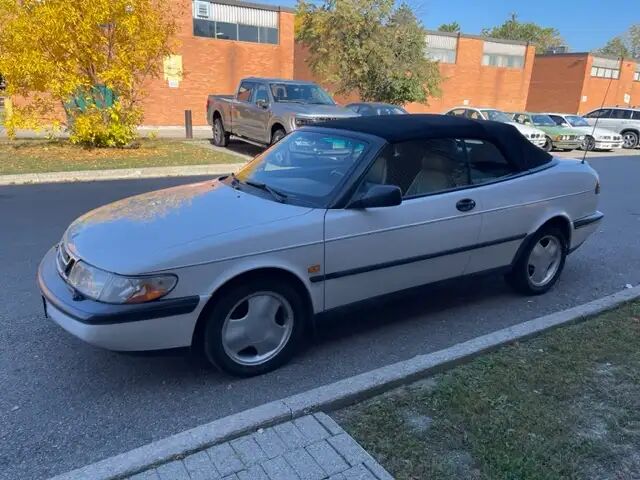 Saab 900