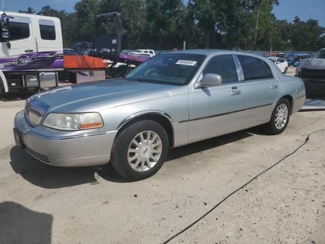 Lincoln Town Car