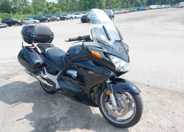 Honda ST1300A