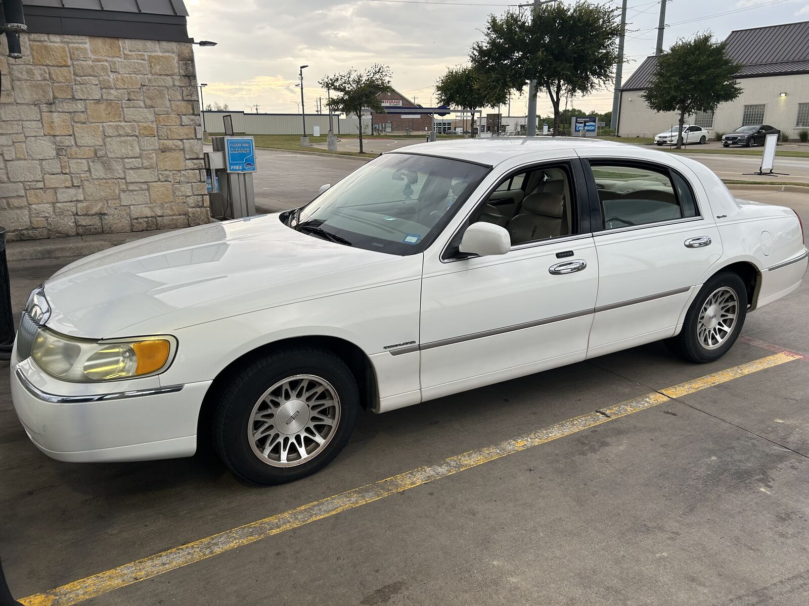 Lincoln Town Car