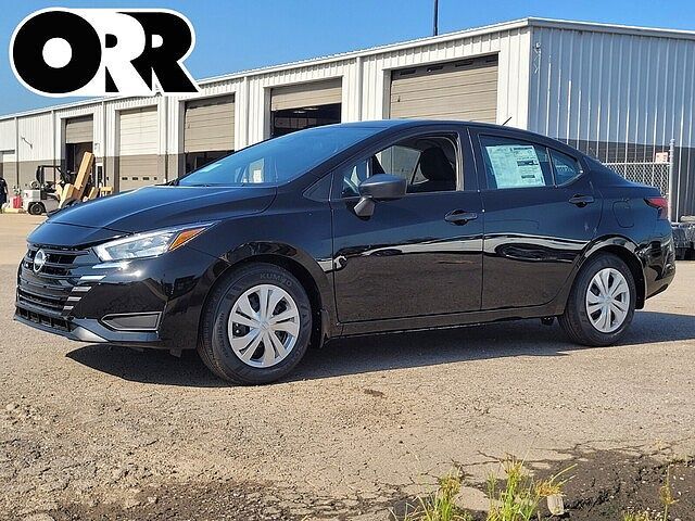 2025 NISSAN Versa