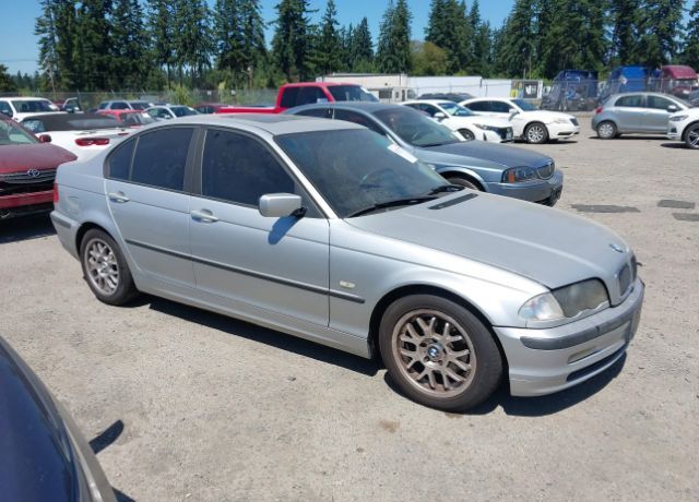 BMW 323i
