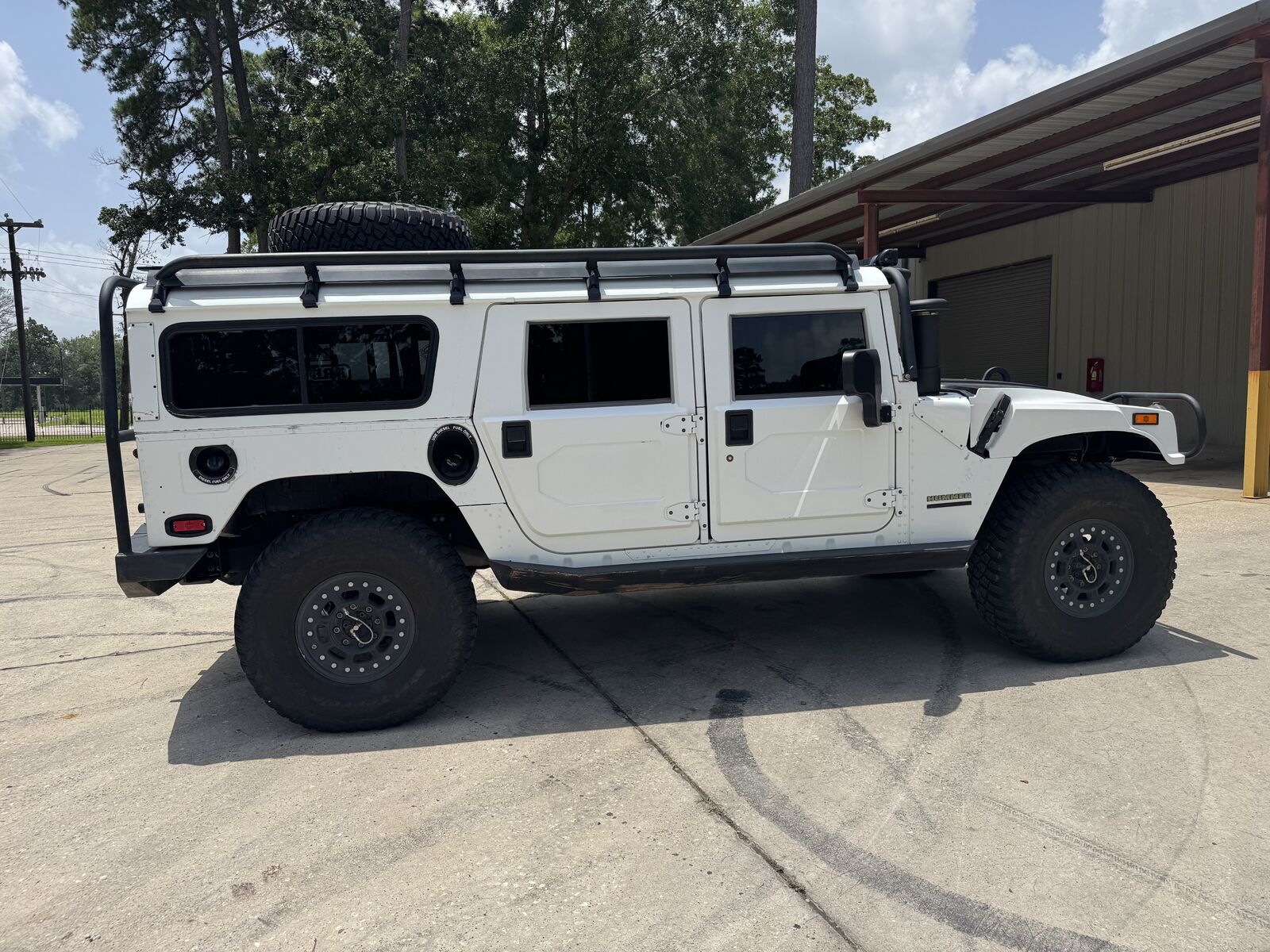 HUMMER H1