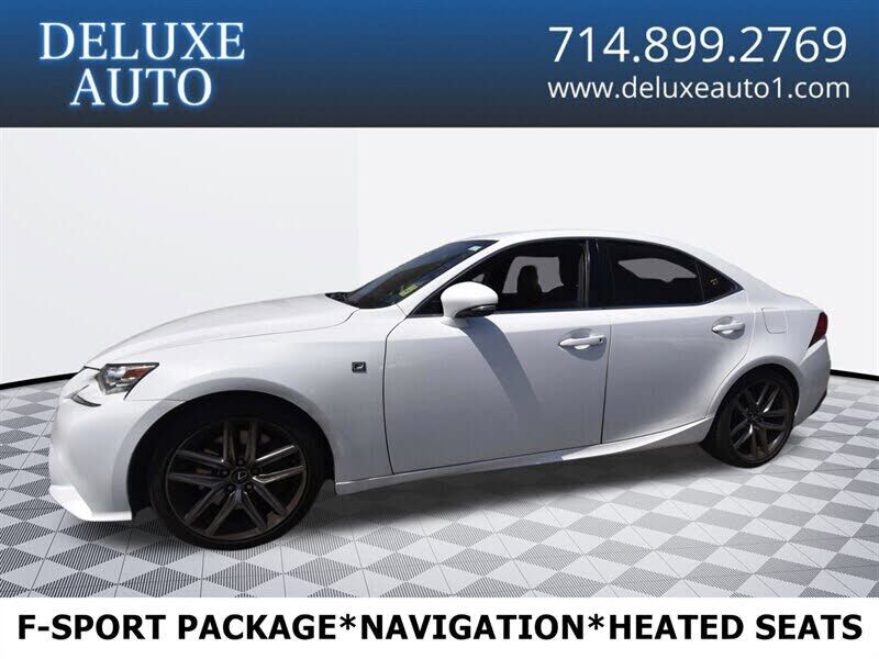 Lexus IS