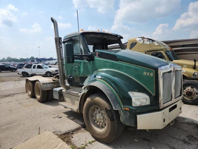 2019 KENWORTH T880