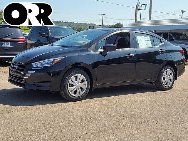 2025 NISSAN Versa