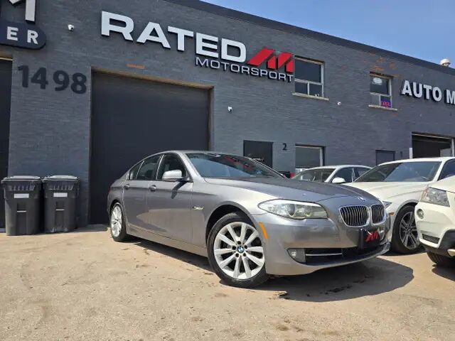 BMW 528i
