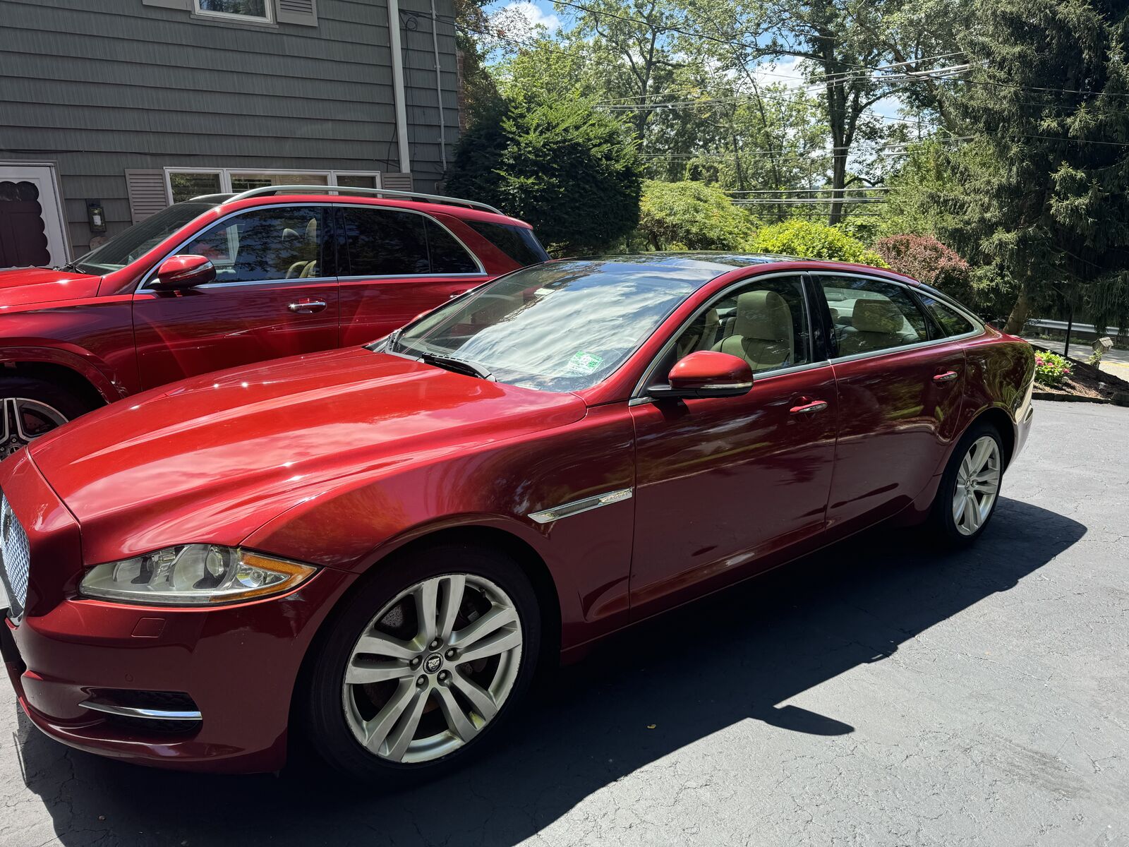Jaguar XJ