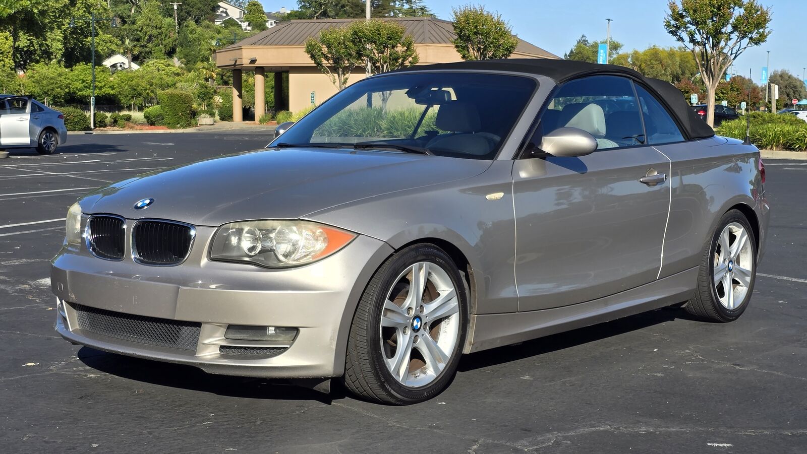 BMW 128i