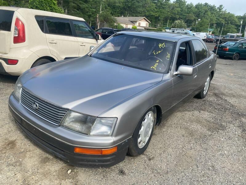 Lexus LS