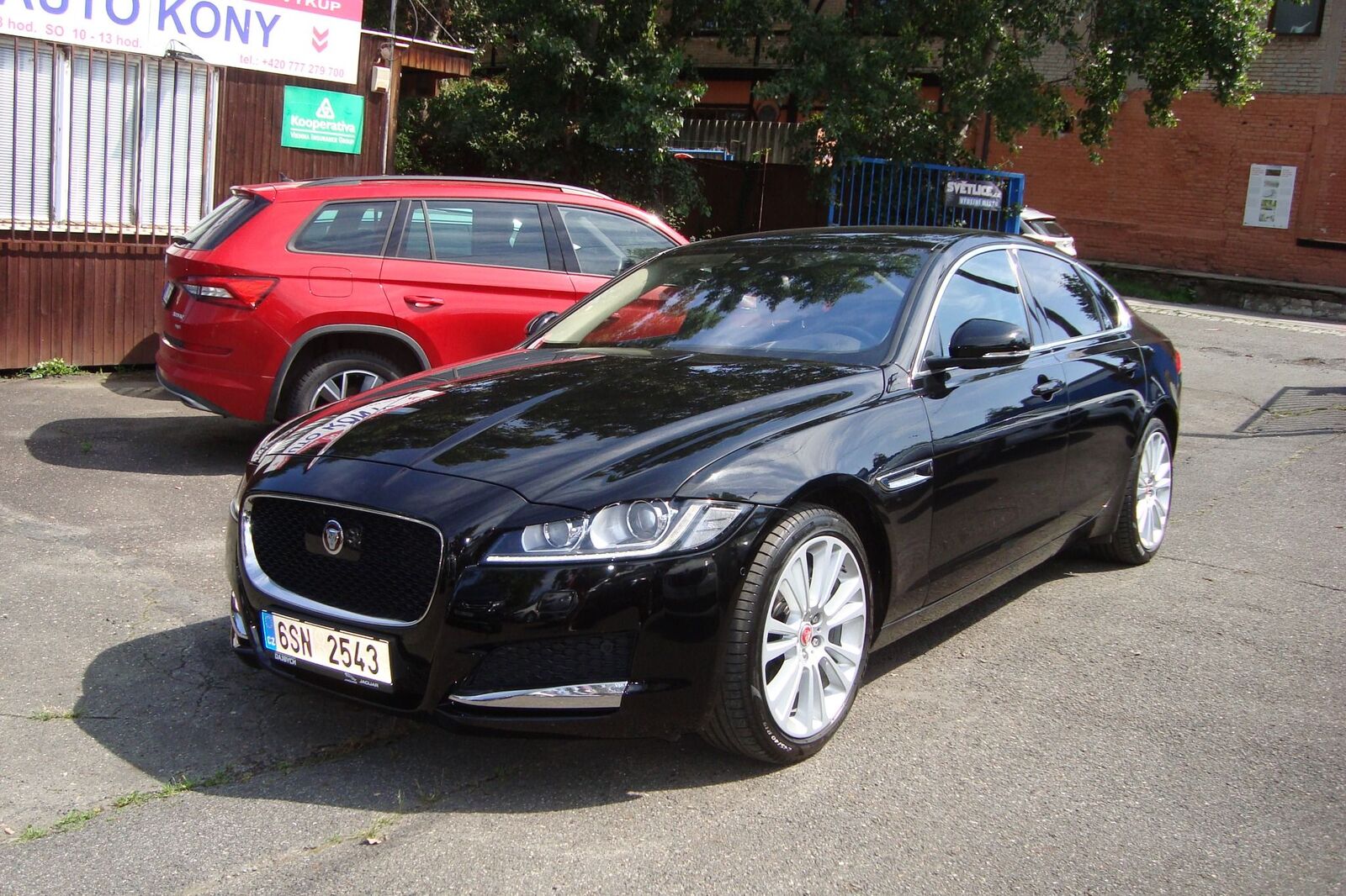 Jaguar XF