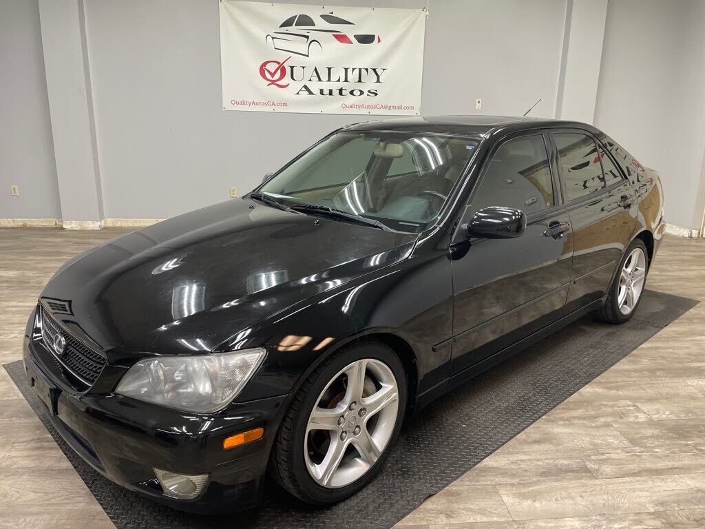 Lexus IS