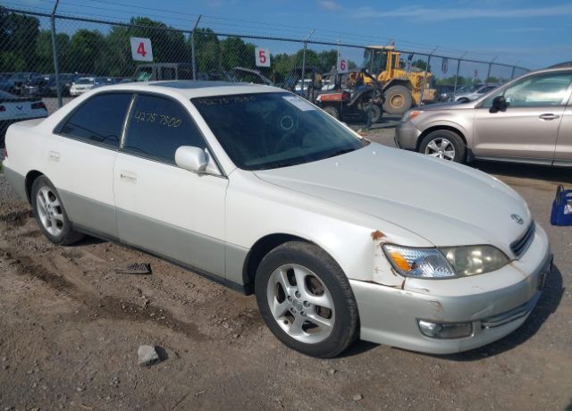 Lexus ES