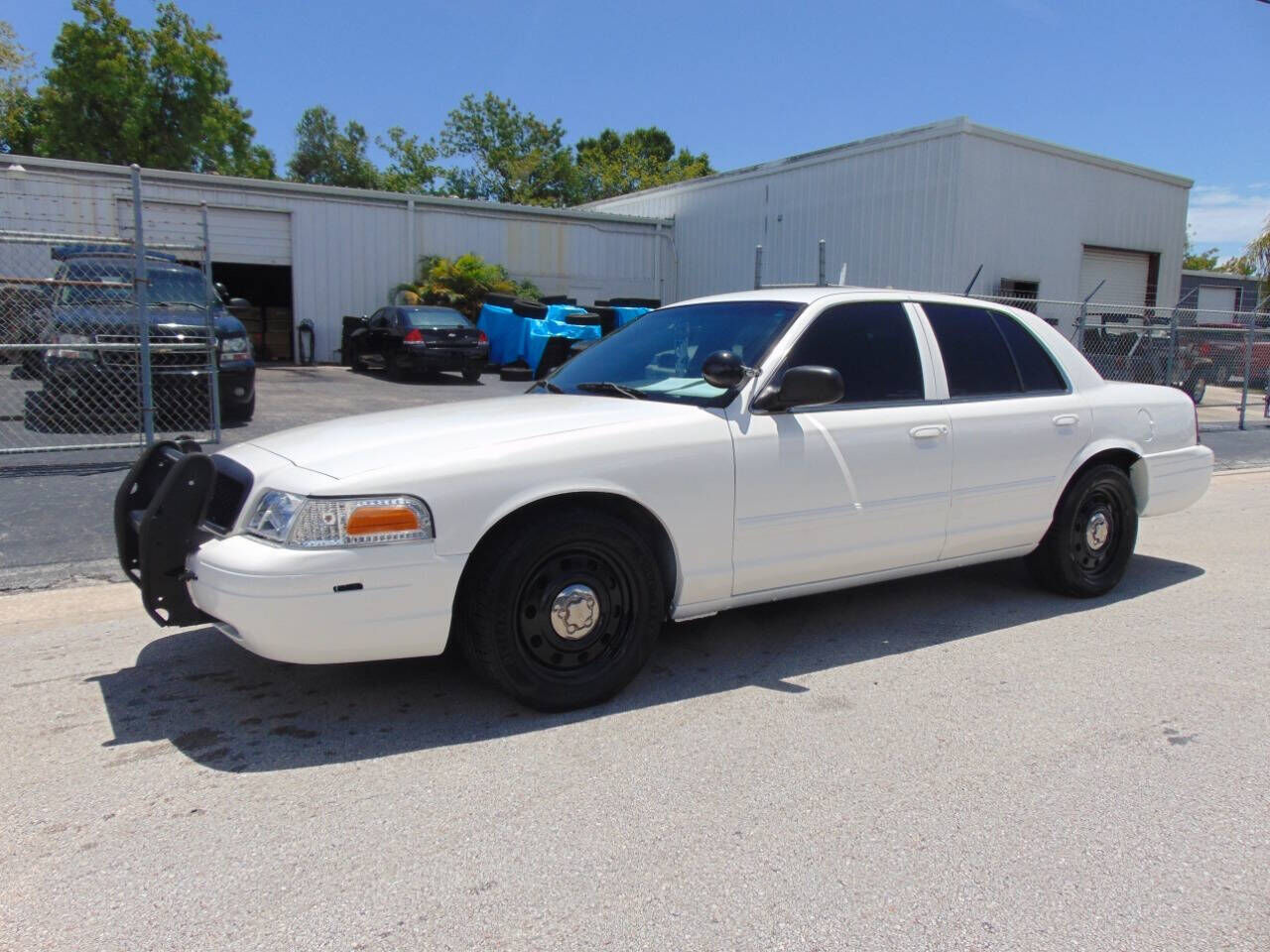 Ford Crown Victoria