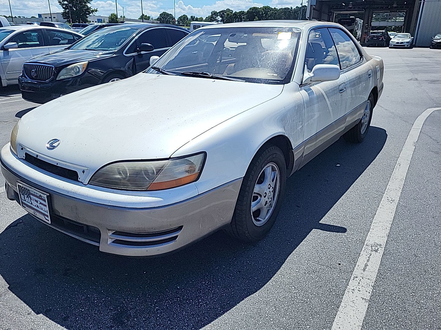 Lexus ES