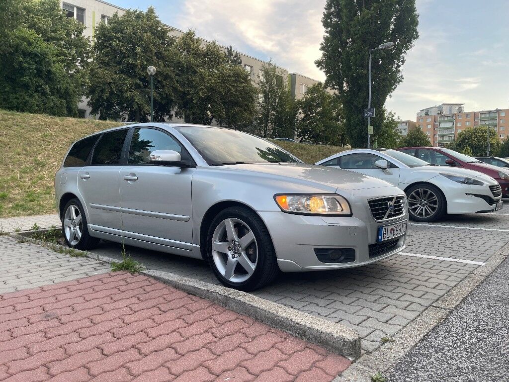 Volvo V50