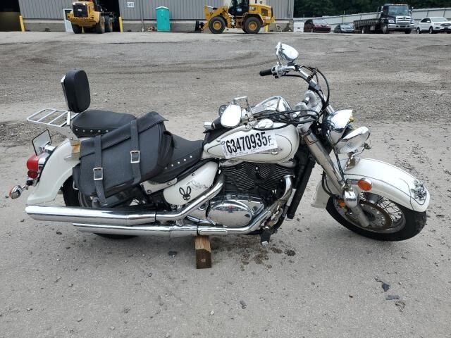 Suzuki VL800K