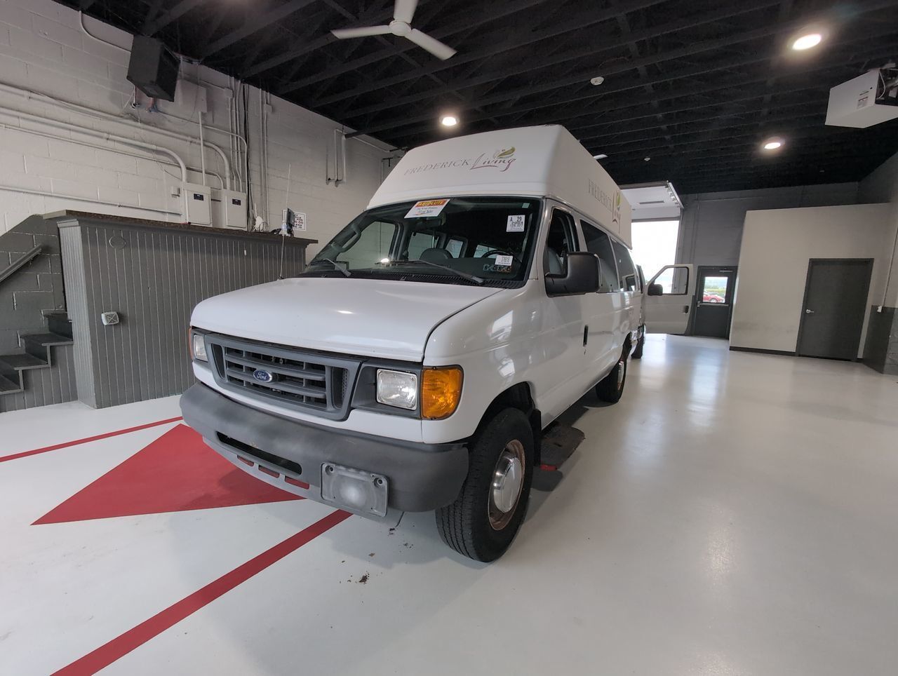Ford E-250