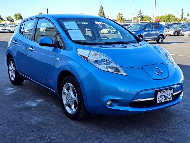 2011 NISSAN Leaf