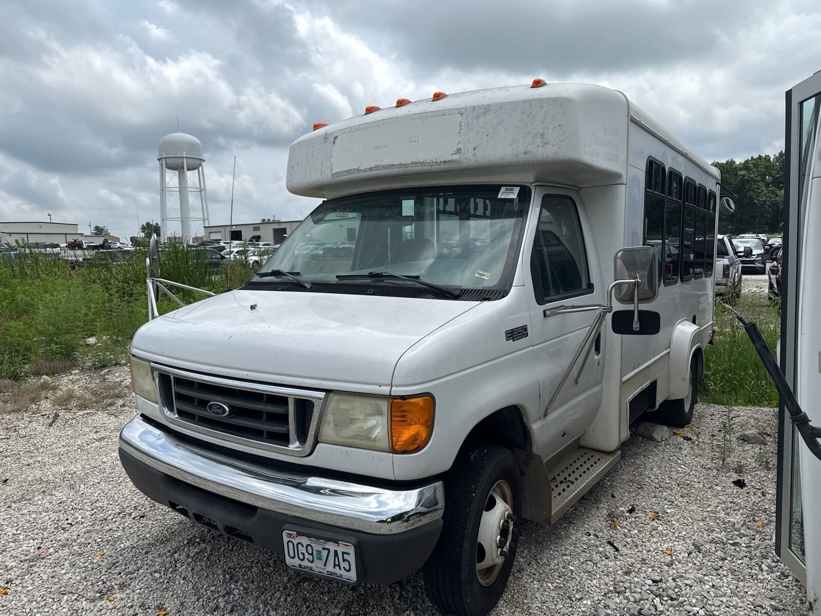 Ford E-350