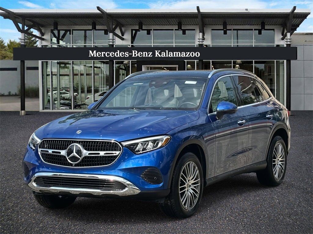 2025 MERCEDES-BENZ GLC-Class