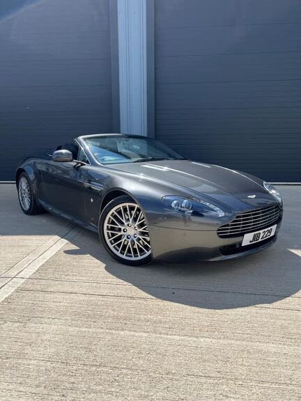 Aston Martin V8 Vantage
