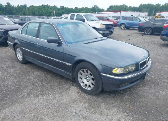 BMW 740i