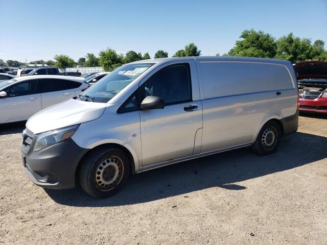 Mercedes-Benz METRIS