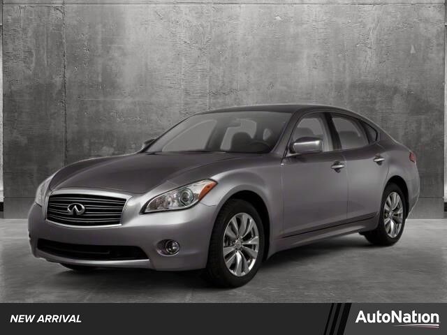 Infiniti M56