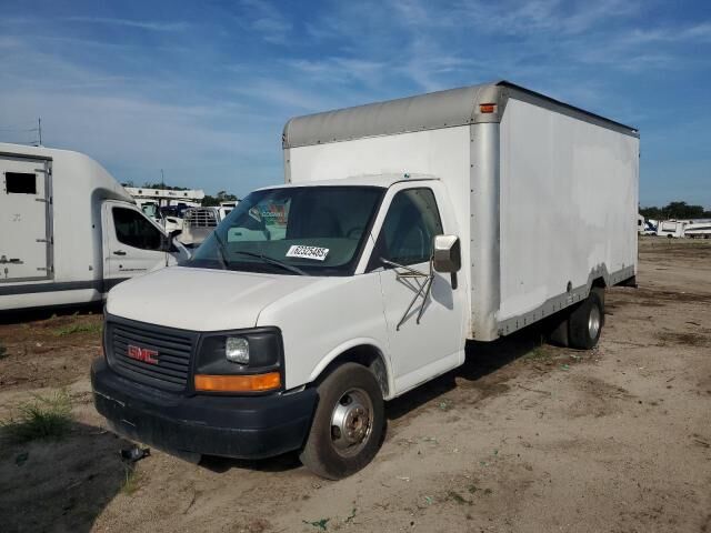 GMC Savana