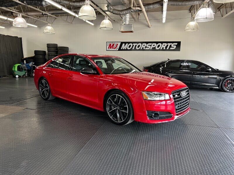 Audi S8