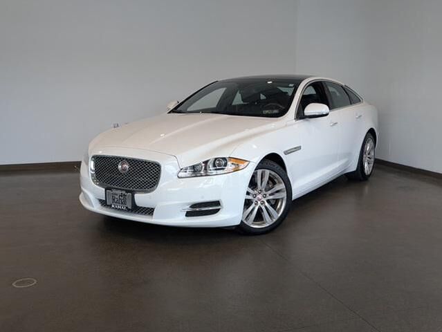Jaguar XJ