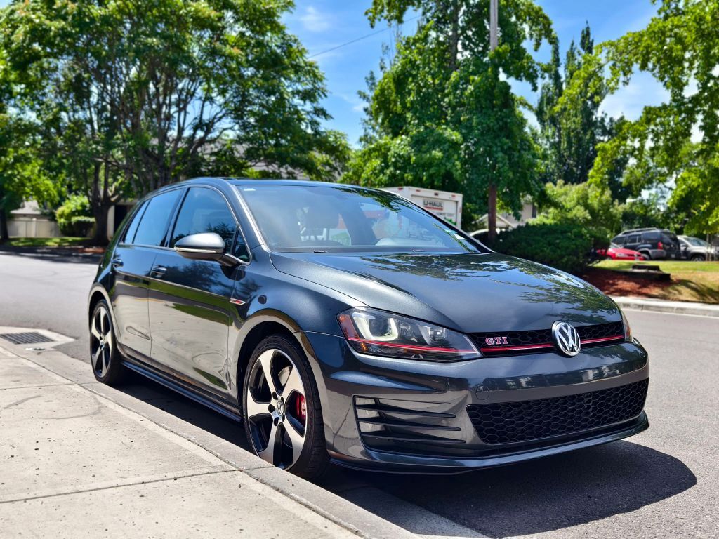 Volkswagen Golf GTI