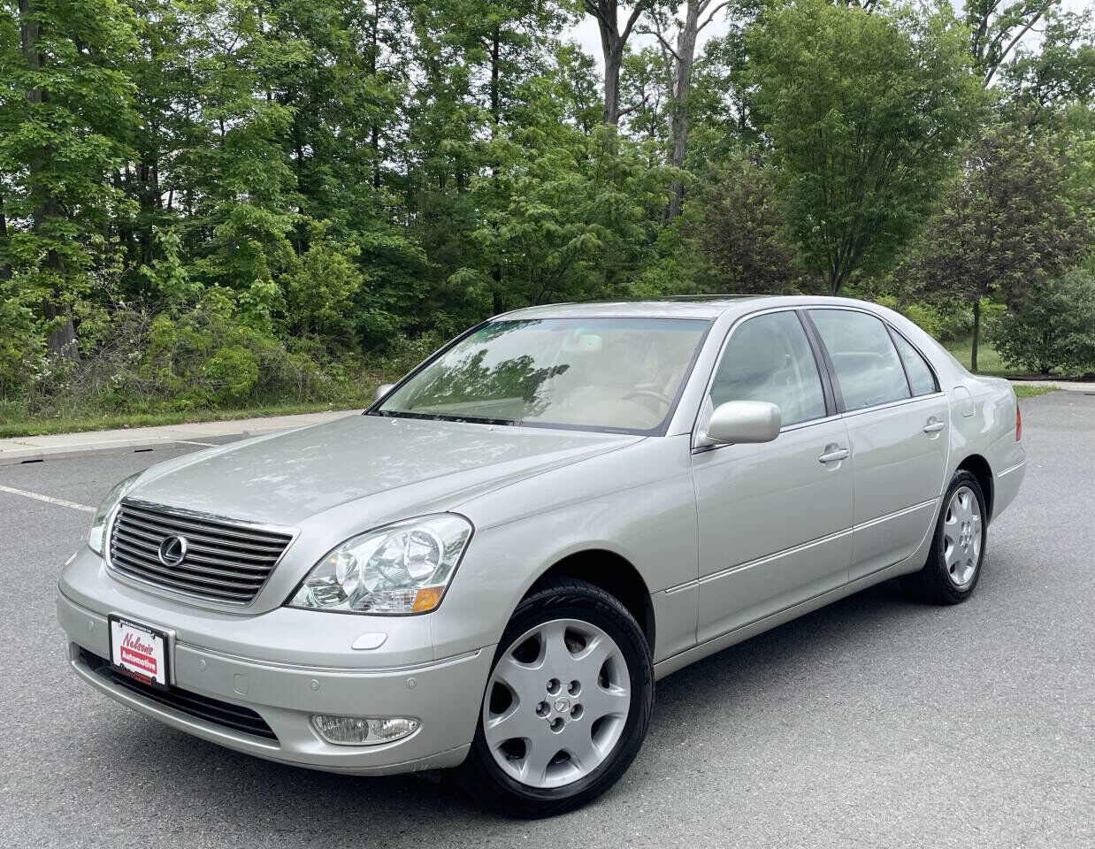 Lexus LS