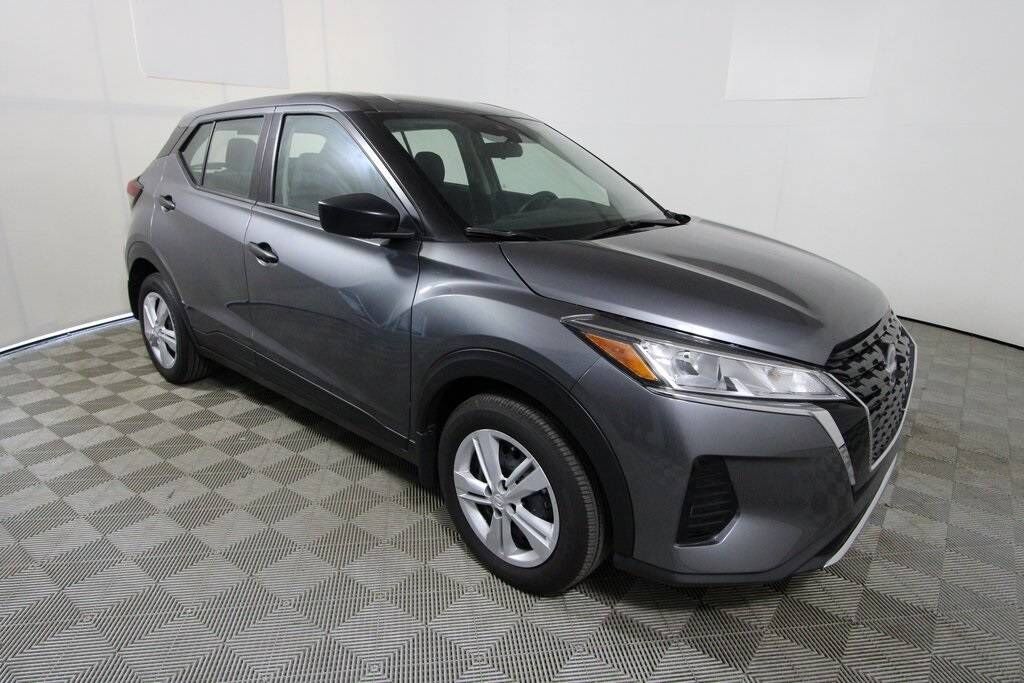 2024 NISSAN Kicks