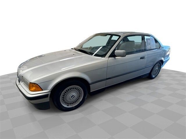 BMW 325iS