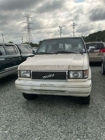Isuzu Trooper
