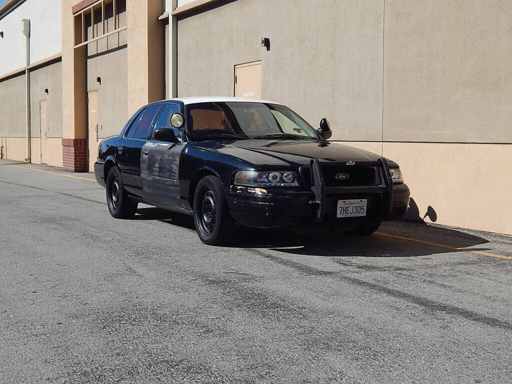 Ford Crown Victoria