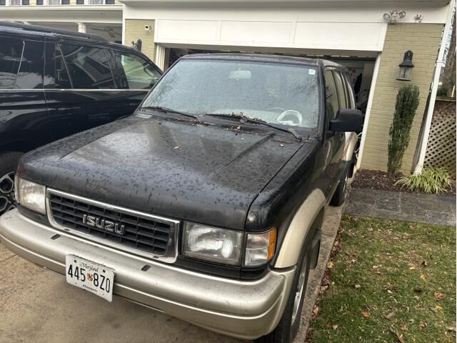 Isuzu Trooper