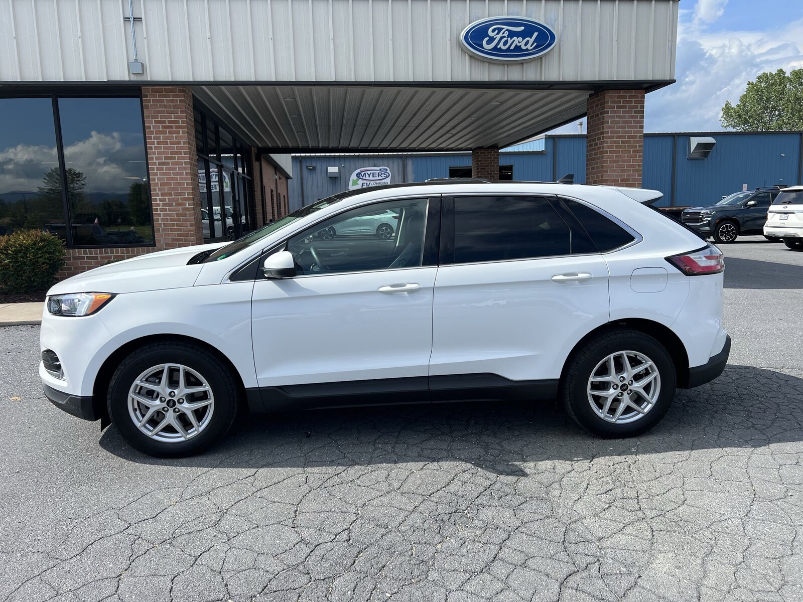 2024 FORD Edge