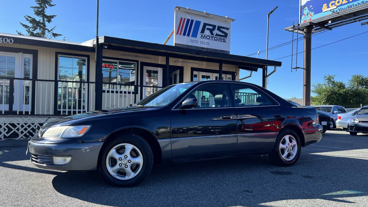 Lexus ES