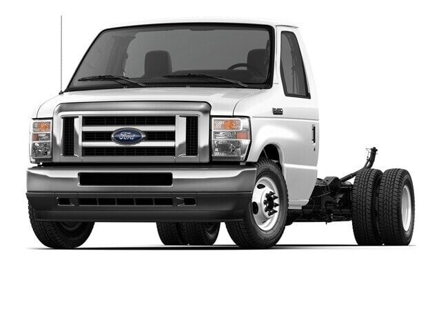 2025 FORD E-450