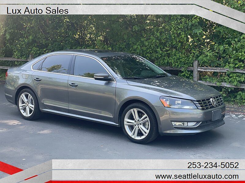 2014 VOLKSWAGEN Passat