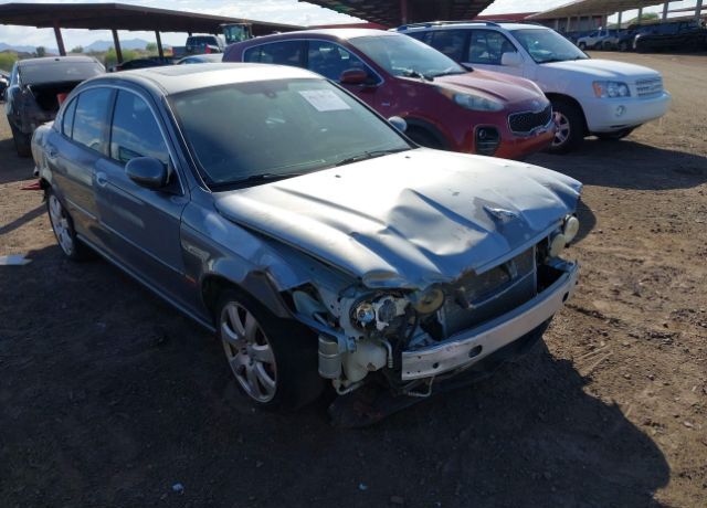 Jaguar X-Type