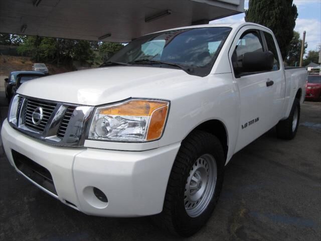2011 NISSAN Titan