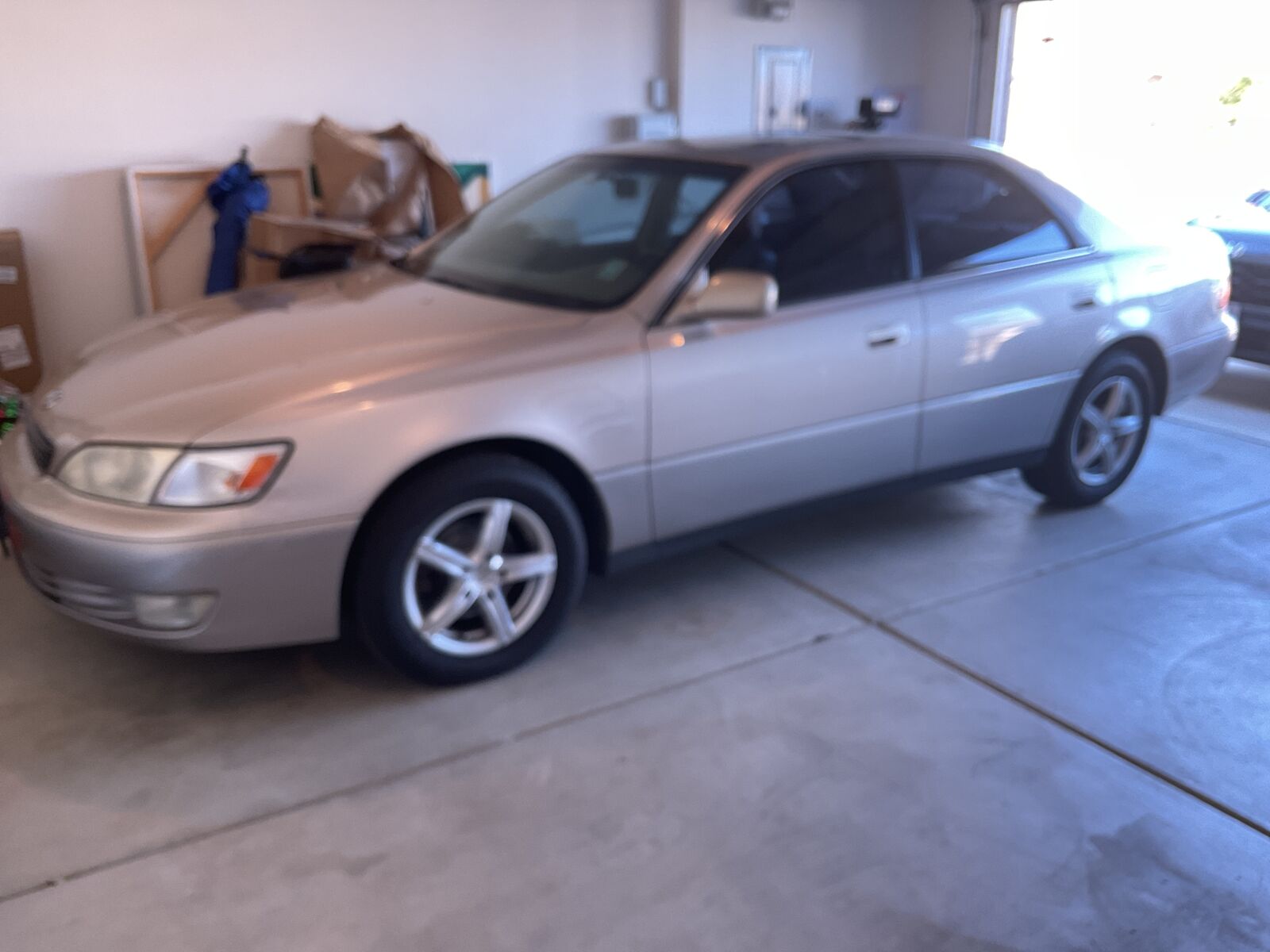 Lexus ES