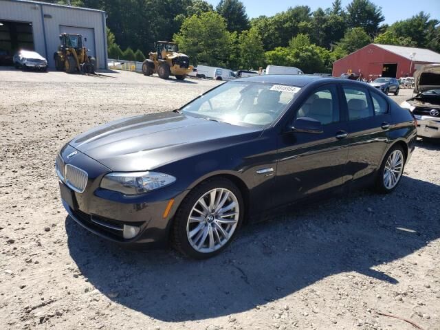 BMW 550i