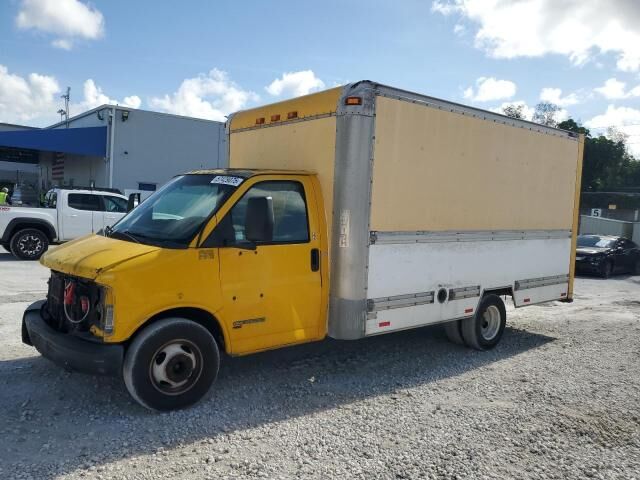 GMC Savana